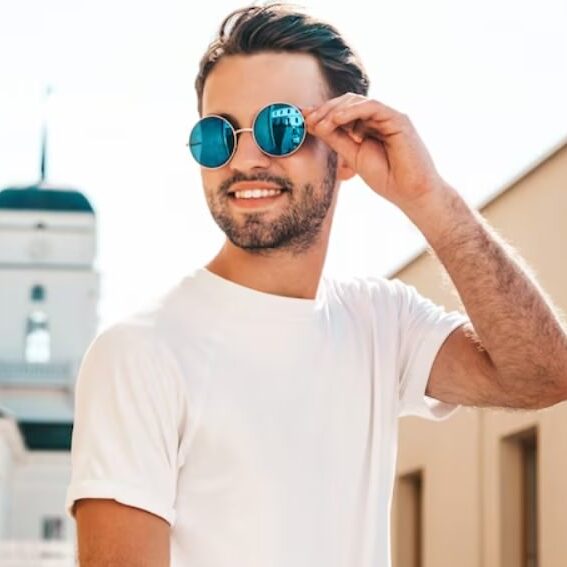 آزاد پیشتاز
