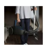 جاروبرقی 2200 وات آ ا گ مدل VX82-1-2ST